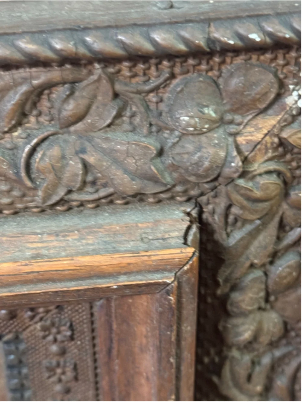 Antique Victorian Eastlake Picture Frame Ornate Floral Compo Wood 20x18